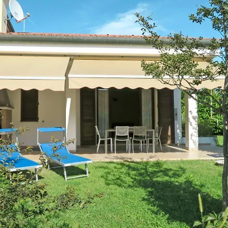 Locazione Turistica Ferienhaus 'albarella' * Albarella Island
